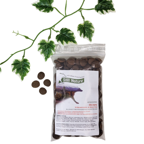 PROBE | Still Nature | Huhn mit Süßkartoffel und Kräuter